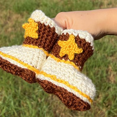 star-free-crochet-pattern-for-baby-booties